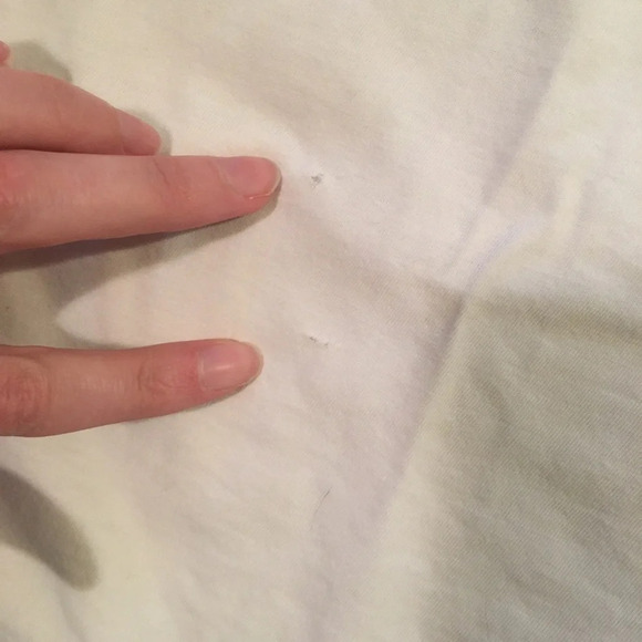 Guess  graphic shirt - Picture 3 of 5